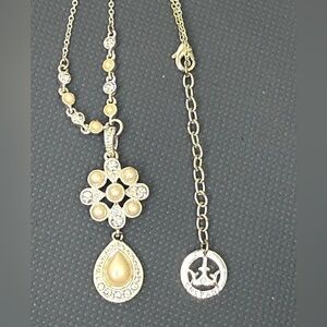 Vintage Crown Trifari Pearl Rhinestone Early 20th Century Necklace